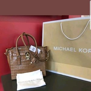 SOLD ON MERCARI BECAUSE POSHMARK ISN'T GOOD ENOUGH